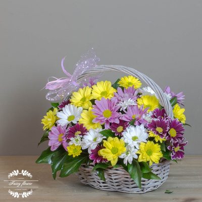Кошница с хризантеми